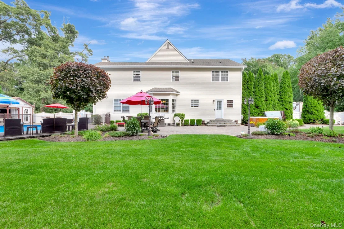 Photo of 2835 N Wading River Road