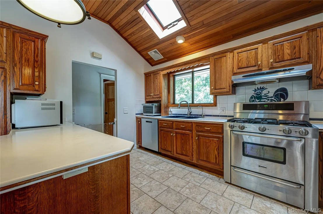 Photo of 81 Manor Lane