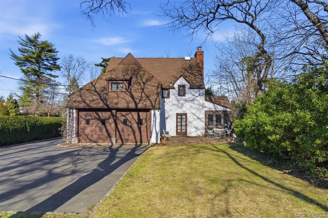 Photo of 54 Summit Drive