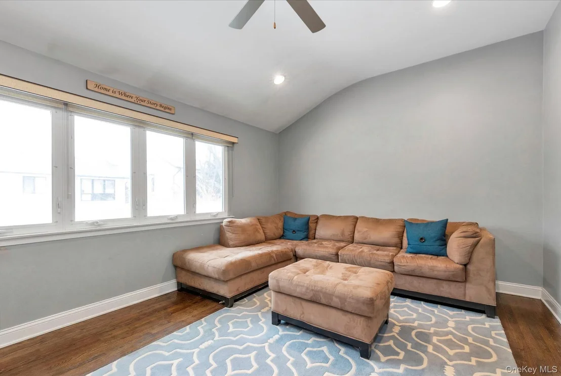Photo of 6 Cedar Drive E