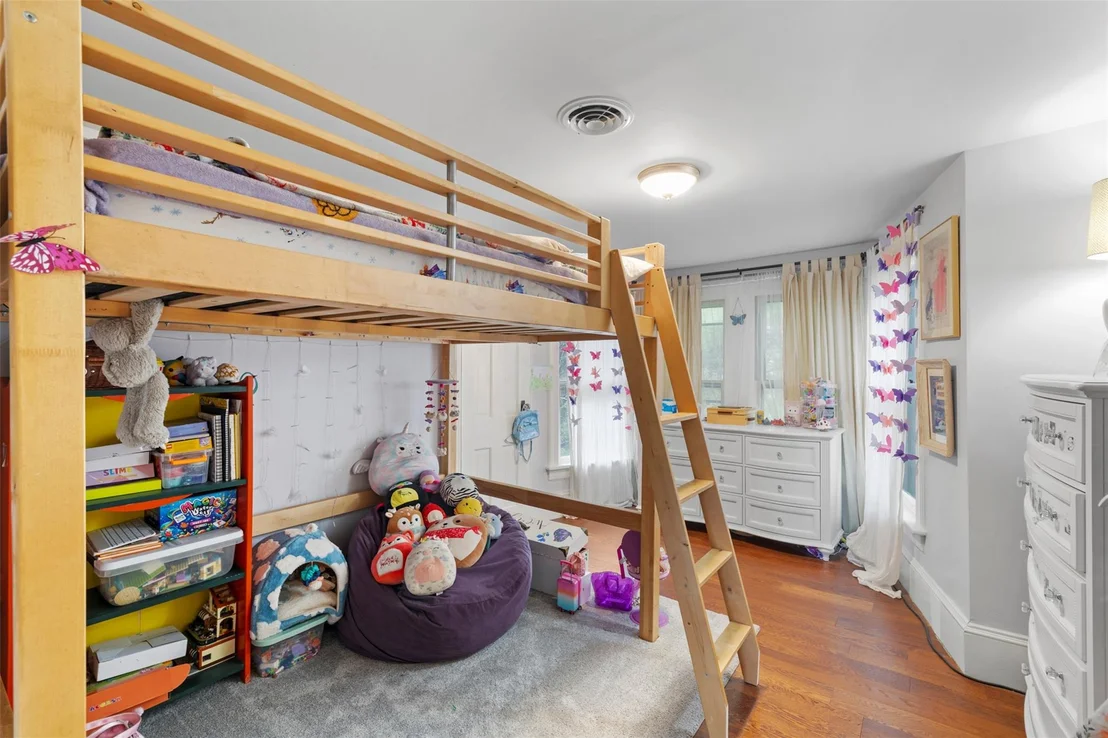Photo of 11 Maple Street