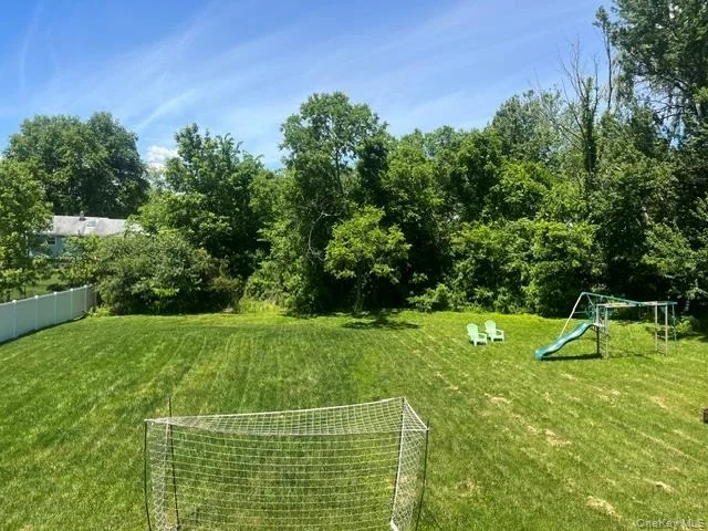 Photo of 45 W Redoubt Road