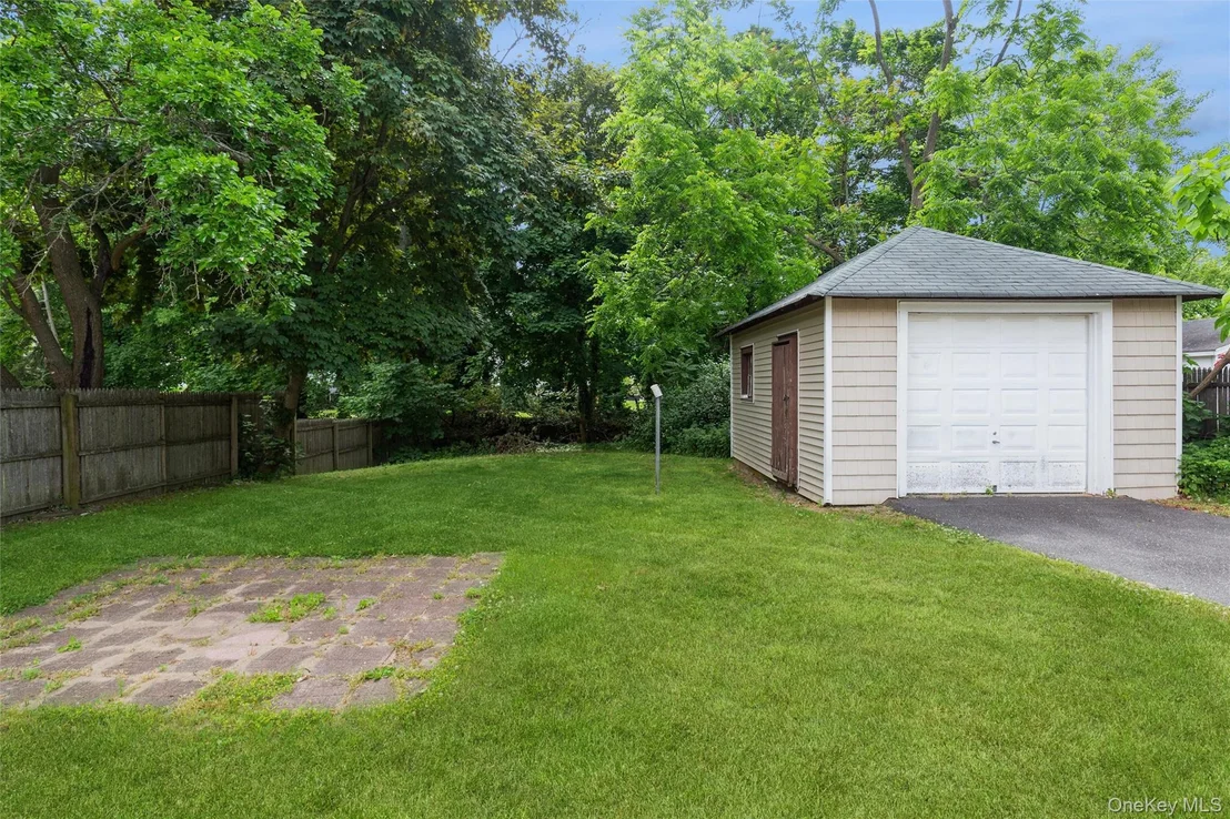 Photo of 23 S Summit Avenue