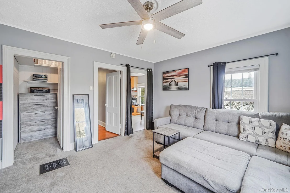 Photo of 45 Maple Avenue