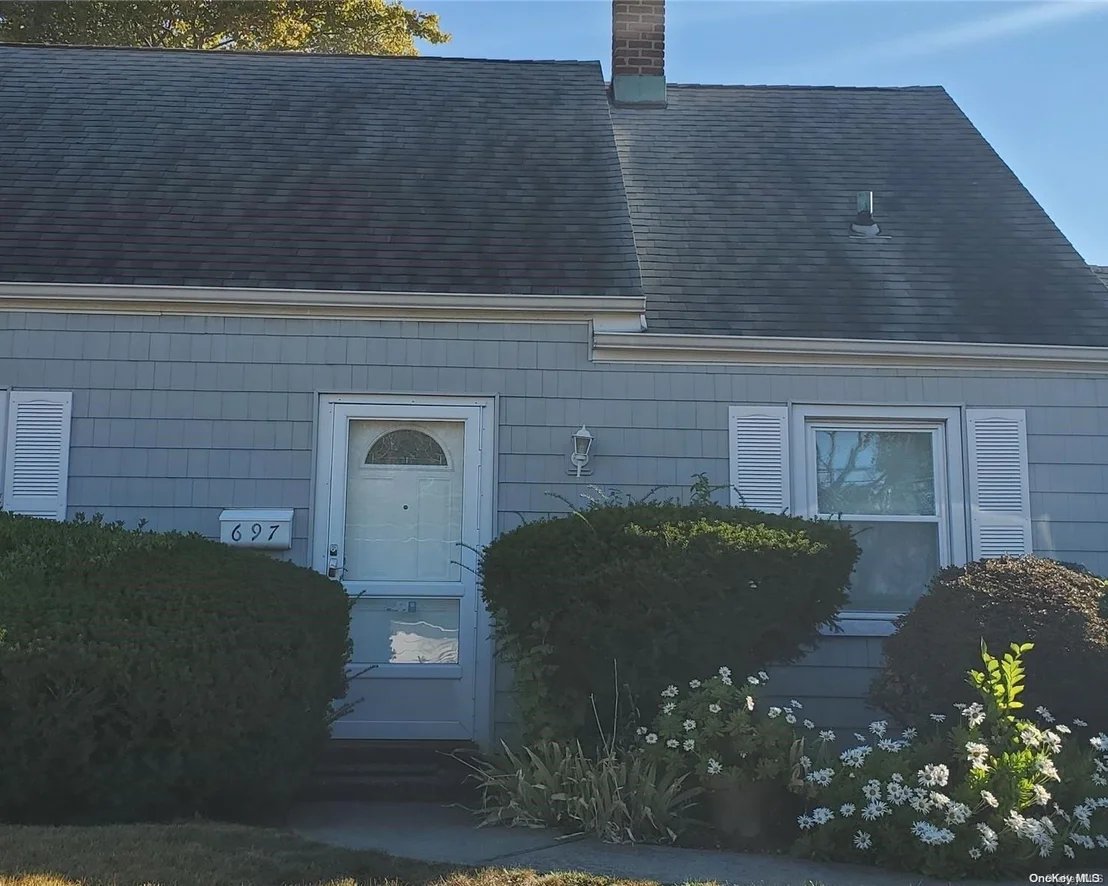 Photo of 697 Gardiners Avenue