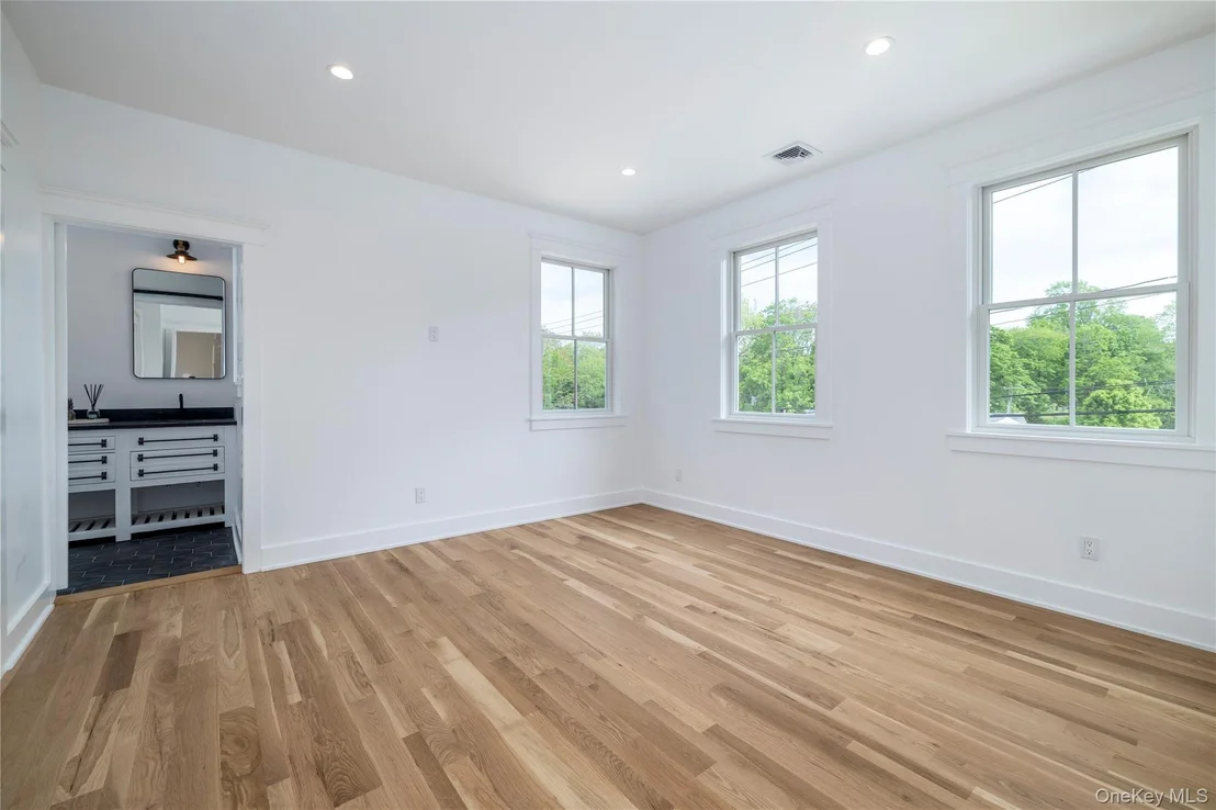 Photo of 480 Ackerly Pond Lane