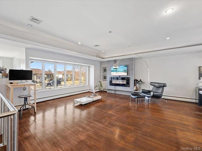 Photo of 844 Flanders Drive