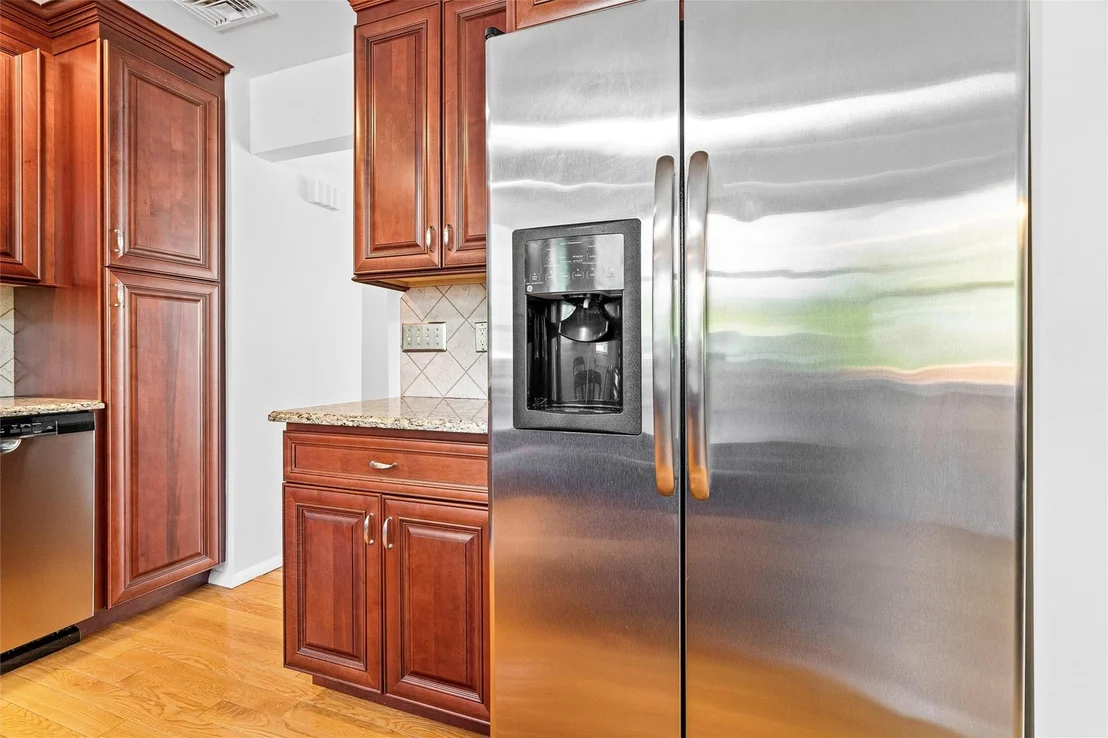Photo of 18 Eakman Drive