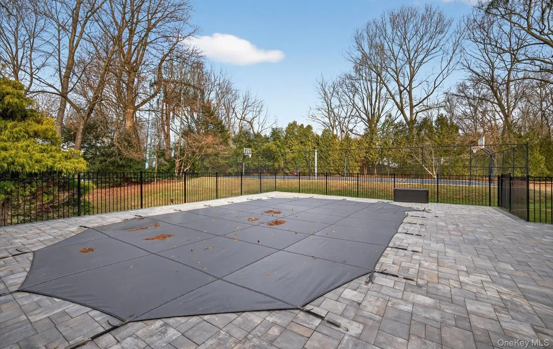 Photo of 369 Vanderbilt Parkway