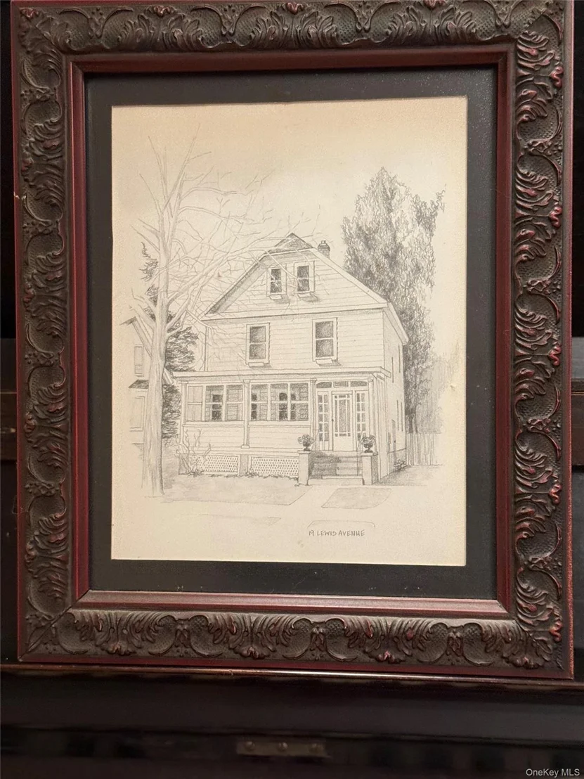 Photo of 19 Lewis Avenue