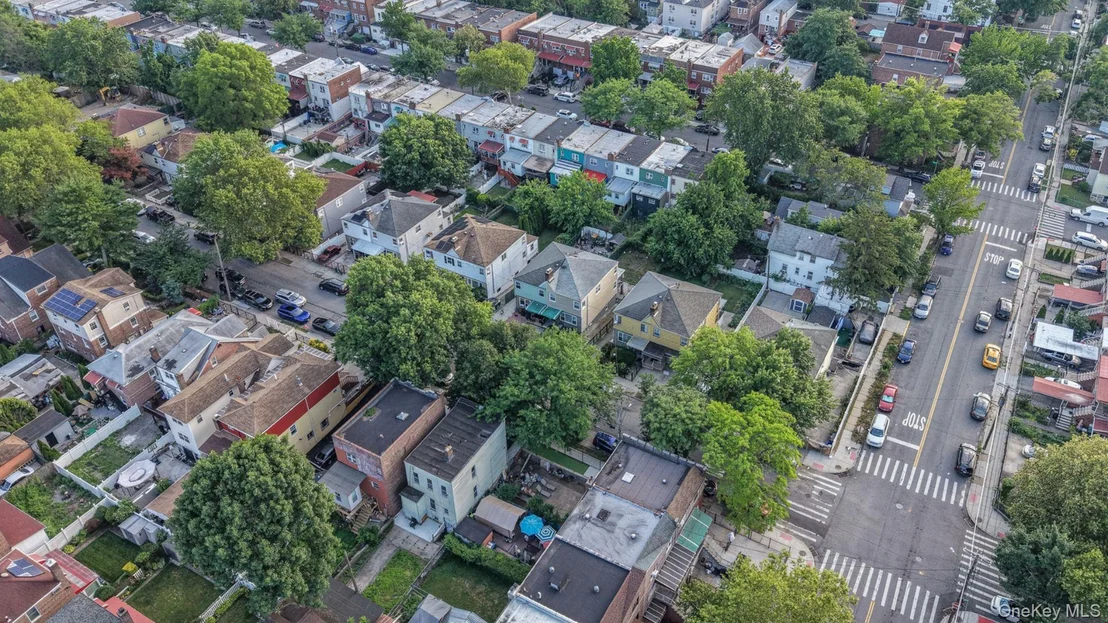 Photo of 4081 Grace Avenue