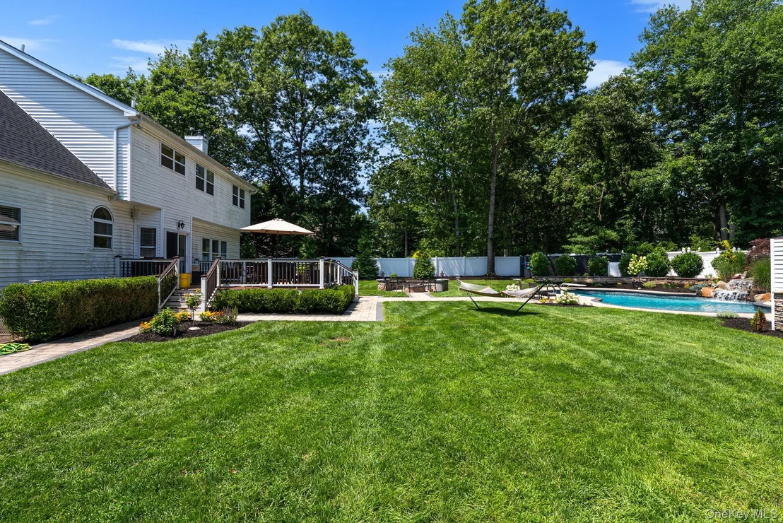 Photo of 62 Ridgefield Drive