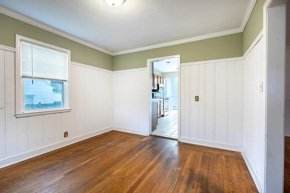 Photo of 545 Ridgeway