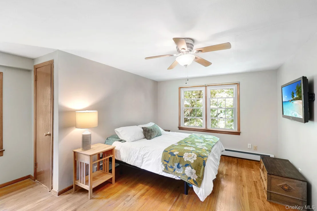Photo of 94 Smithtown Road