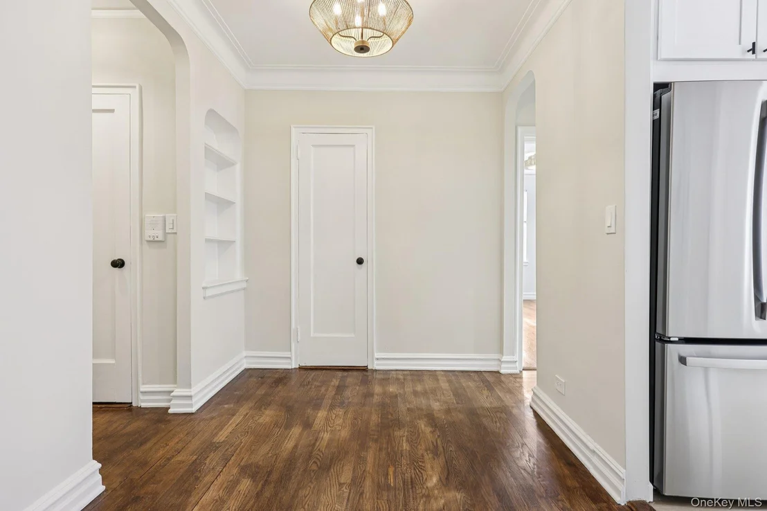 Photo of Unit 3S at 1 Bronxville Road