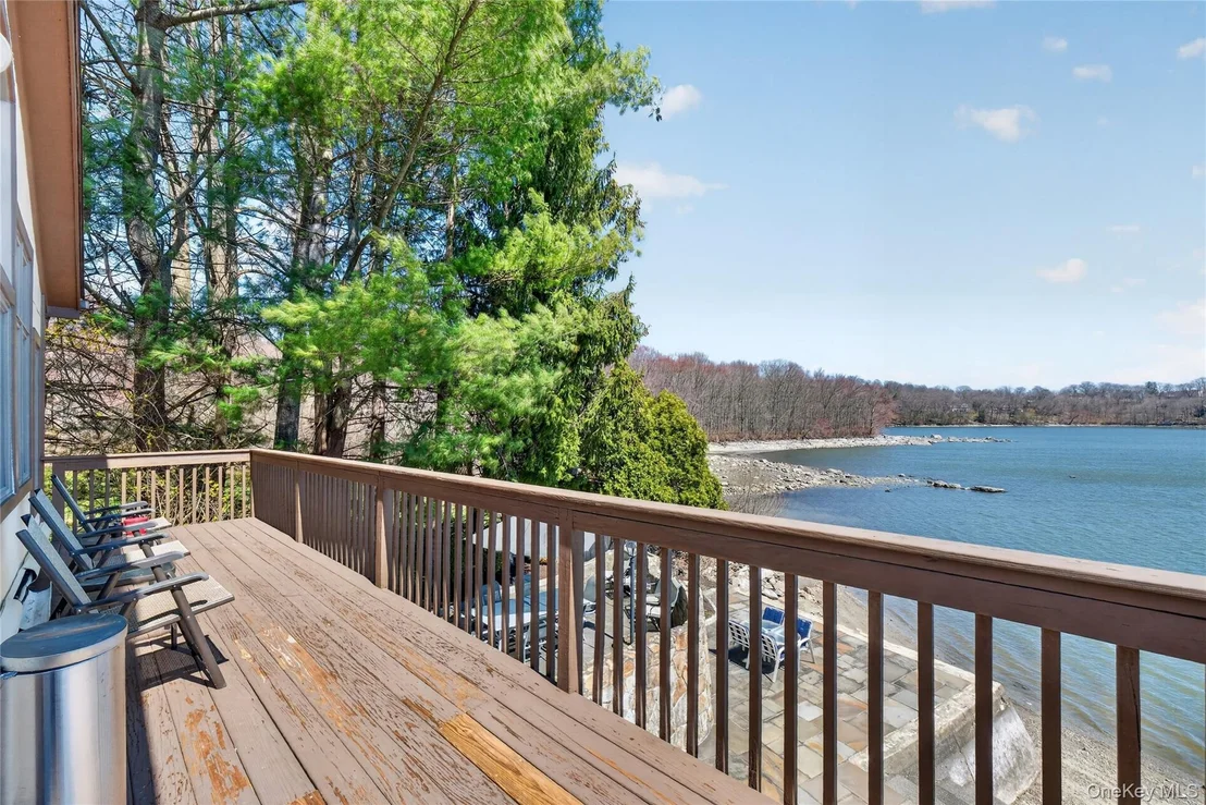 Photo of 3 Lakeside Road