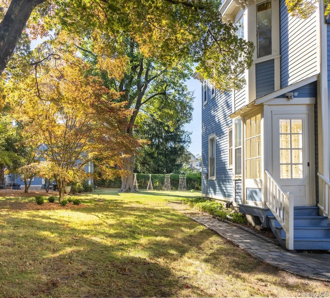 Photo of 36 Belden Avenue