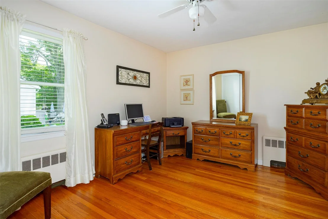 Photo of 18 Lorraine Boulevard