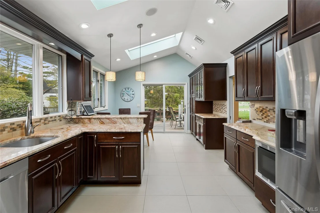 Photo of 230 Richards Lane