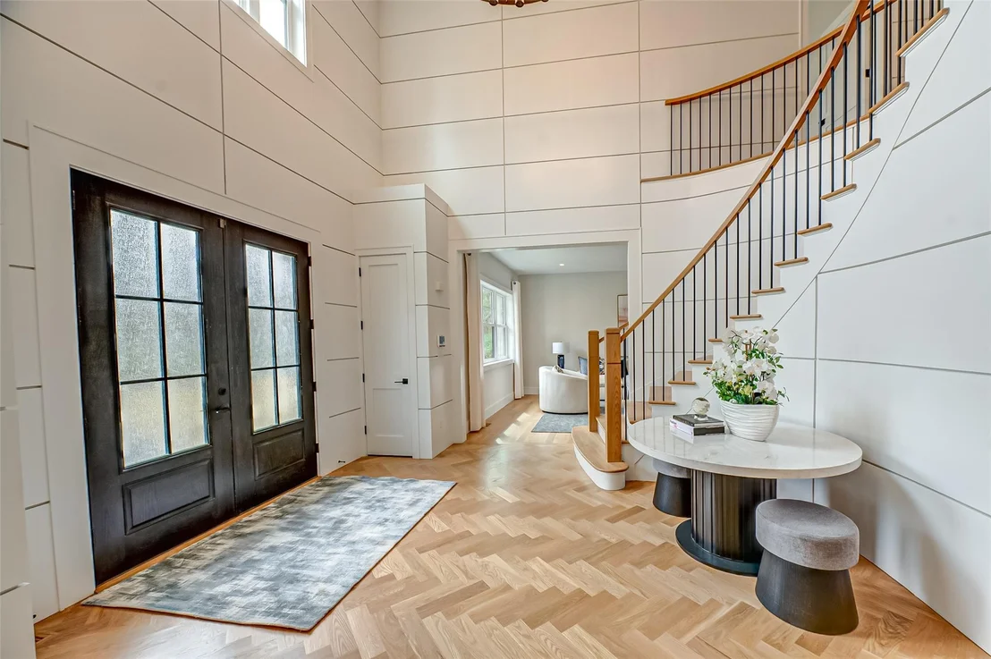 Photo of 210 Laurel Lane