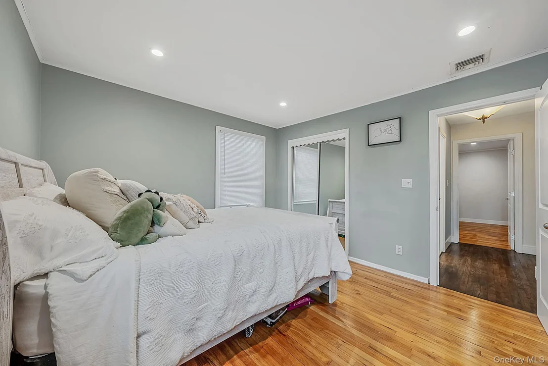 Photo of 511 Devon Place
