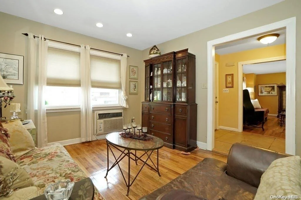 Photo of 140 Cornell Drive