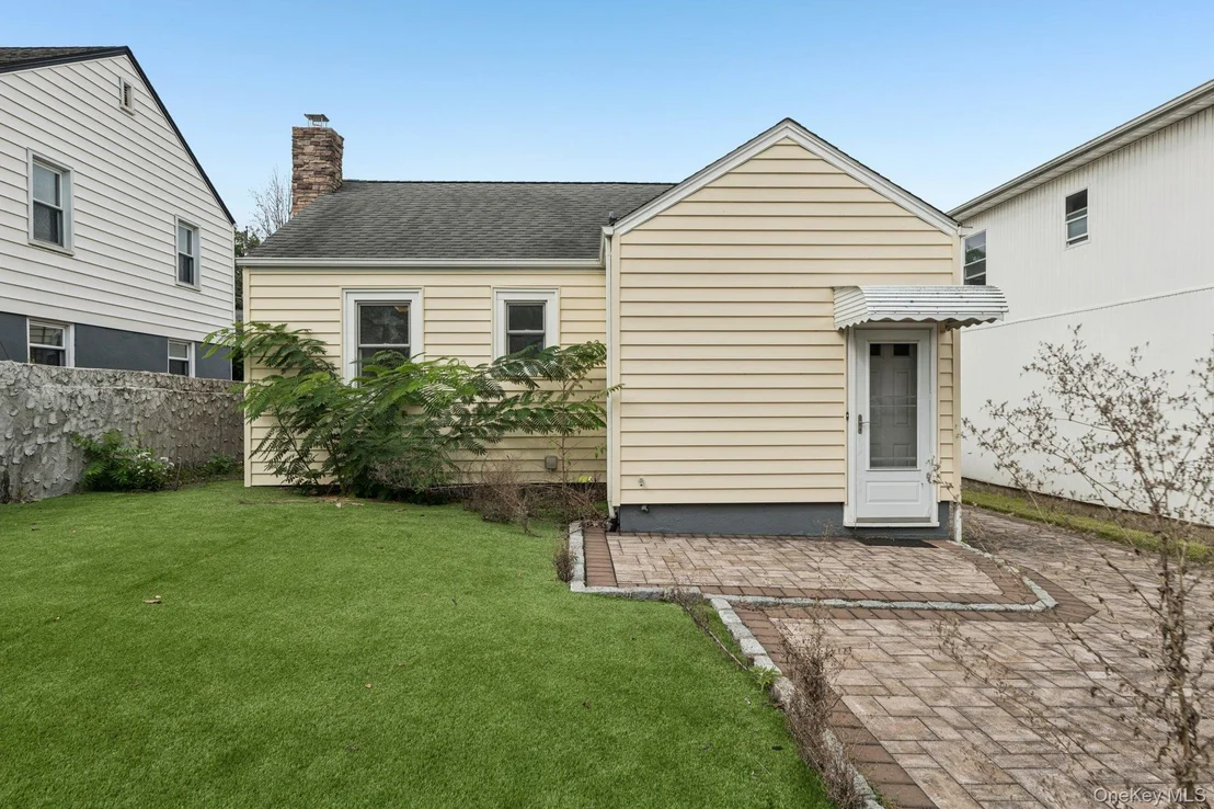 Photo of 105 Devon Road