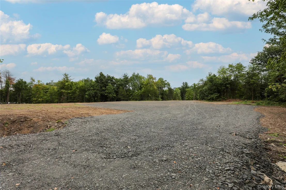 Photo of 2286 Route 9W