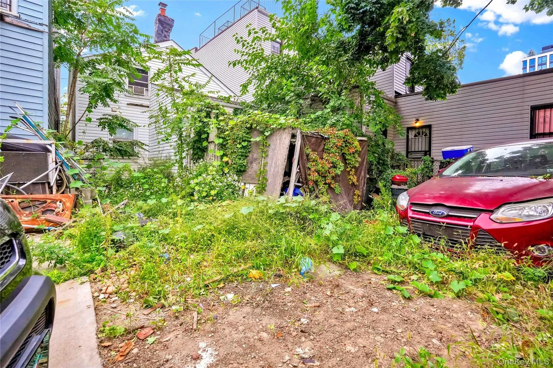 Photo of 243 Schenck Avenue