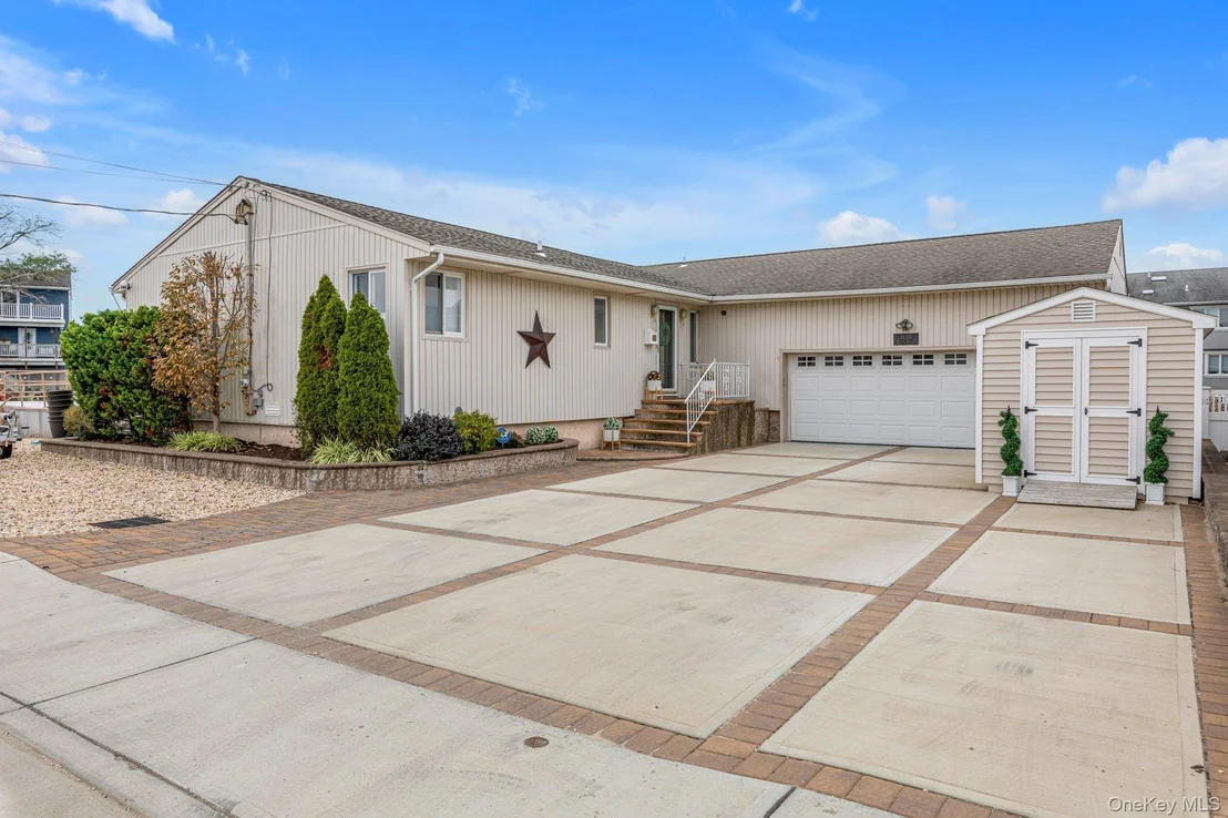 Photo of 1130 Hayes Place