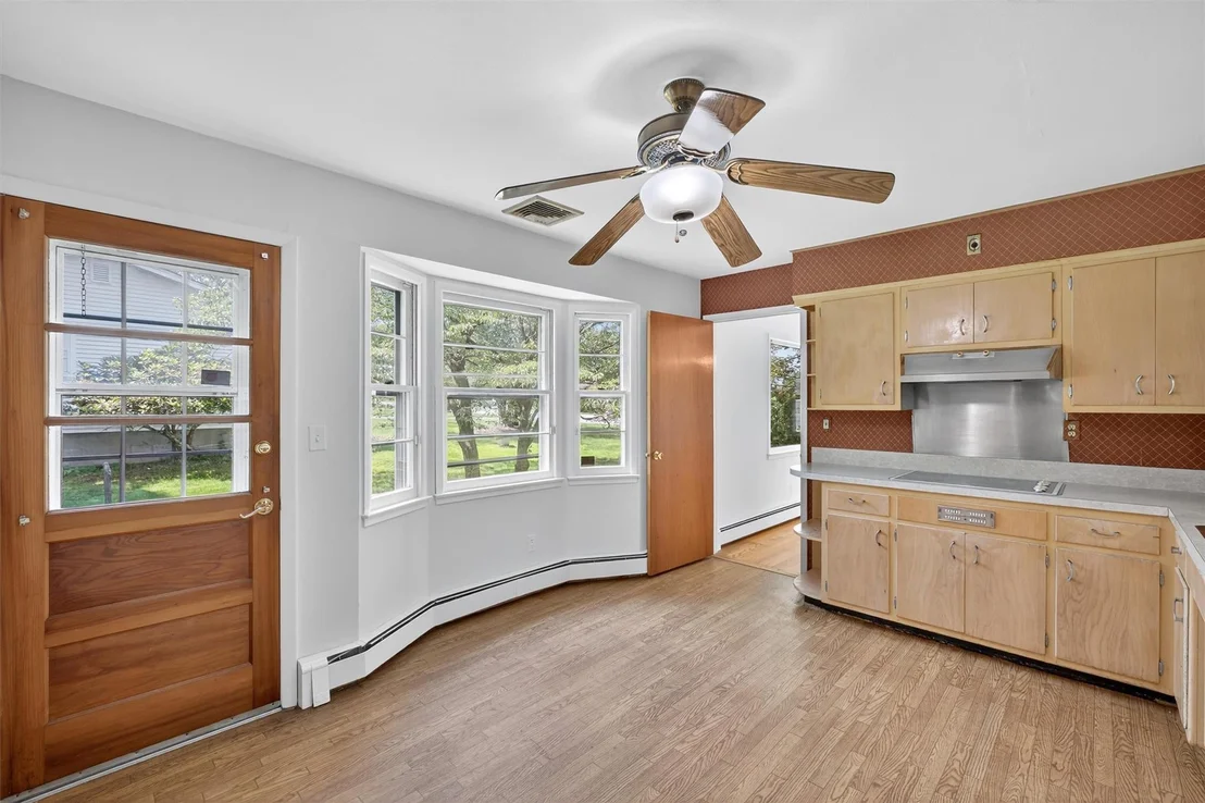 Photo of 21 Sunnycrest Road
