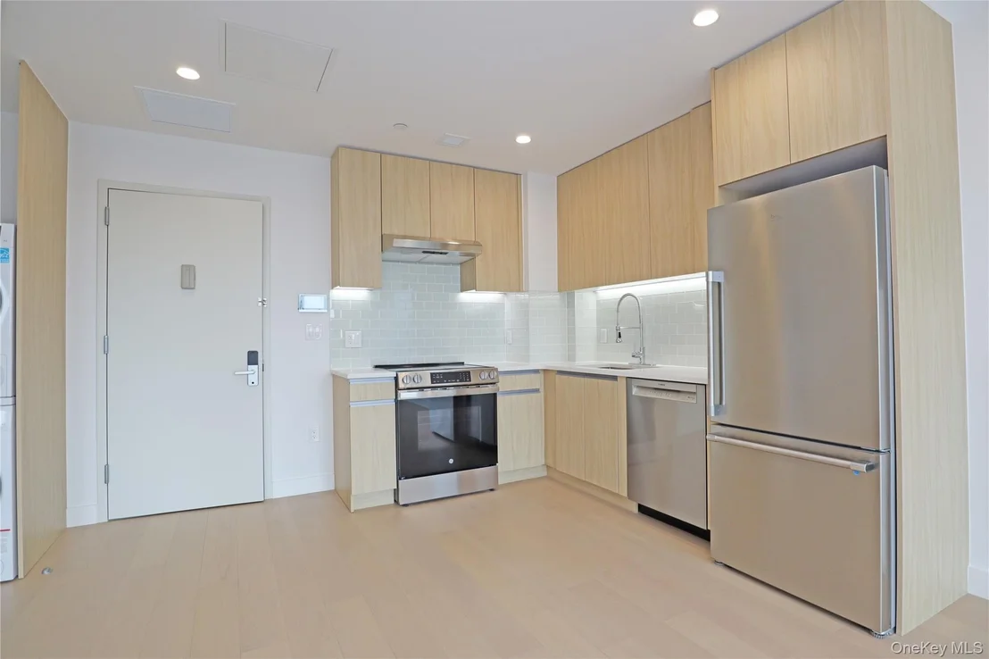Photo of Unit 4B at 15002 Northern Boulevard