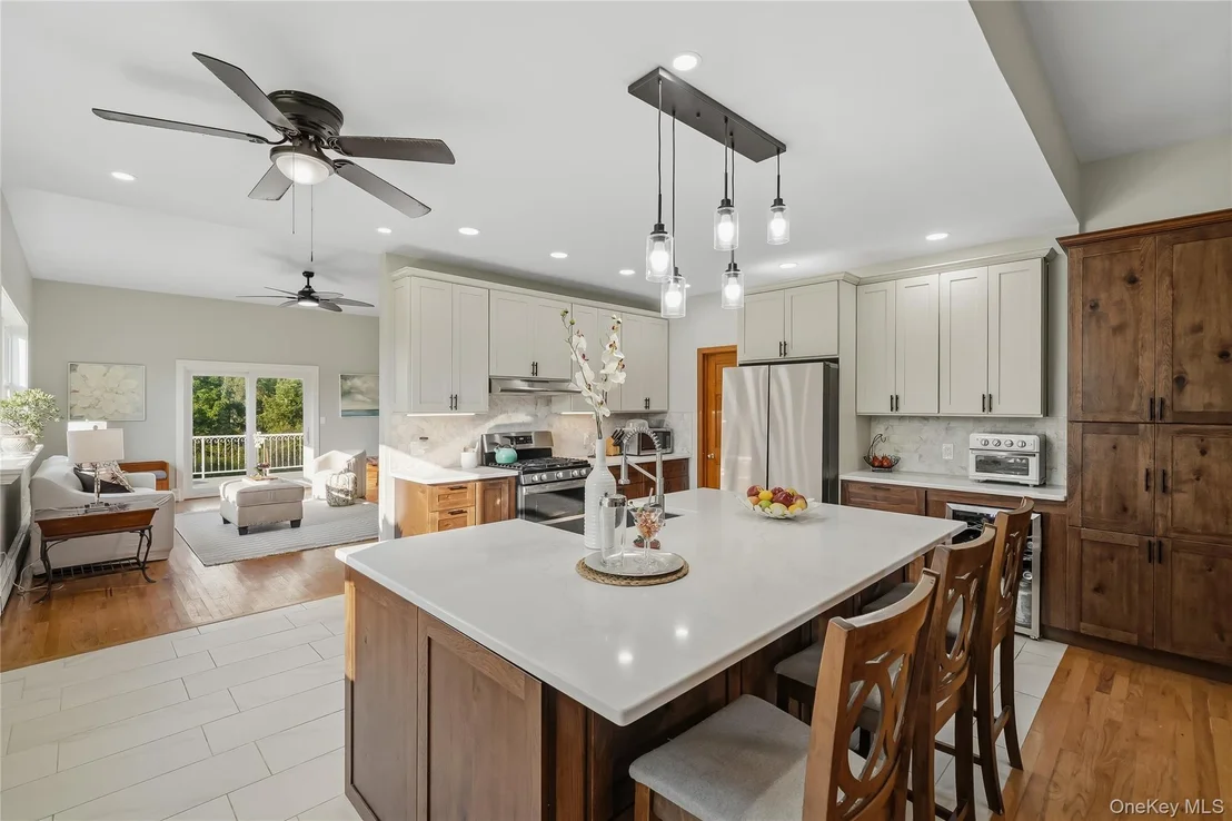 Photo of 75 Sunset Drive