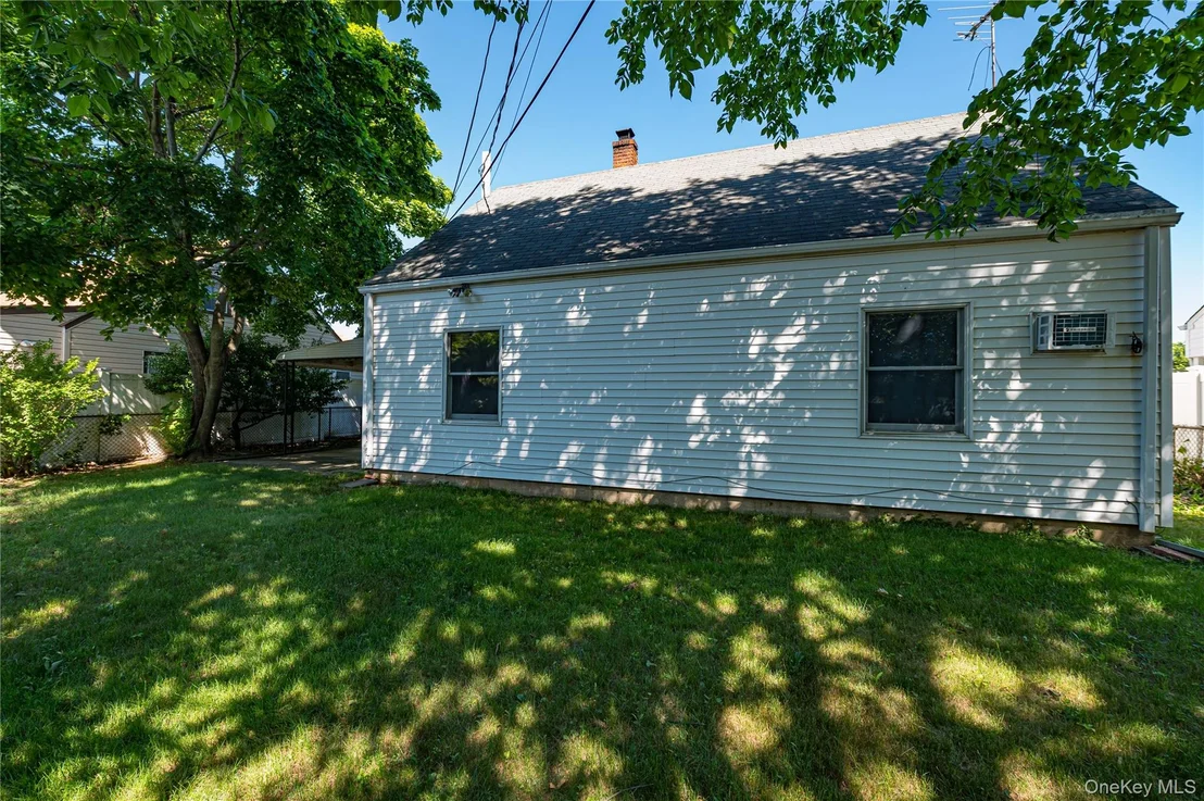 Photo of 93 Barnyard Lane