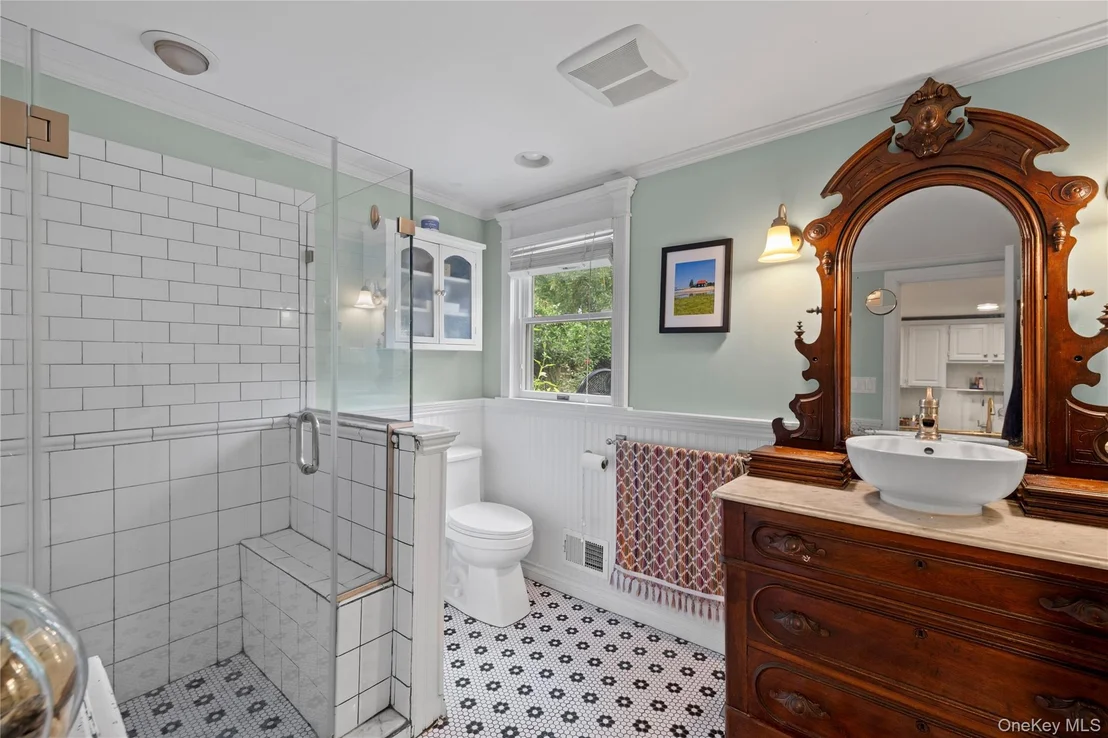 Photo of 18 Walnut Avenue