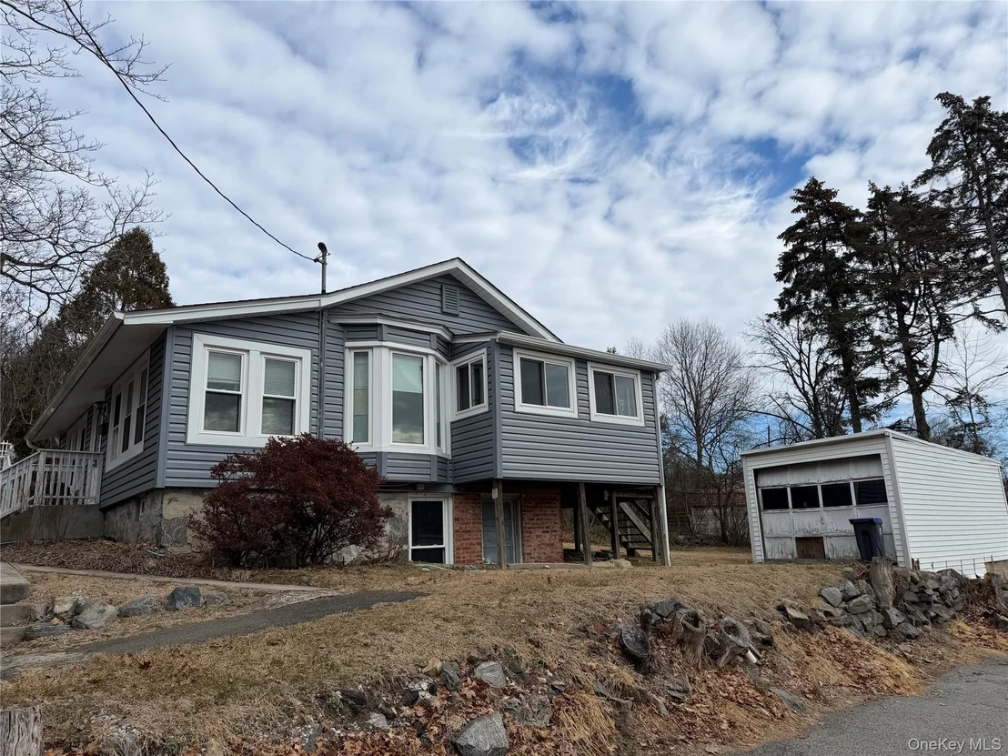 Photo of 8 Maple Avenue