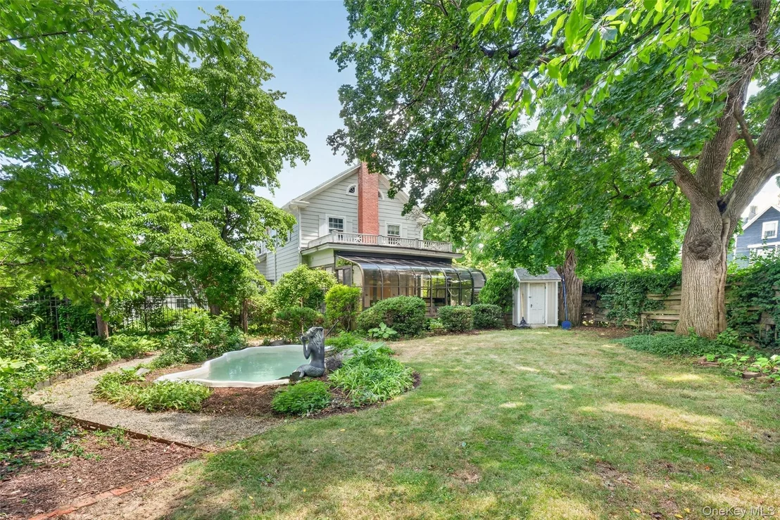 Photo of 9 Teller Avenue