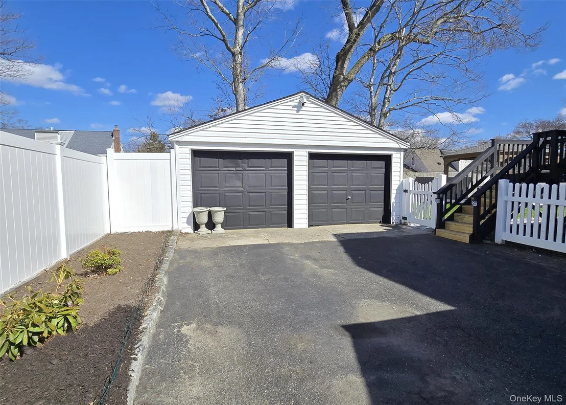Photo of 17 Gregory Drive