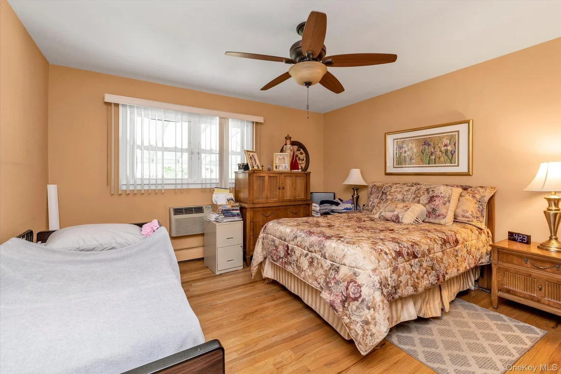 Photo of 882 Third Avenue
