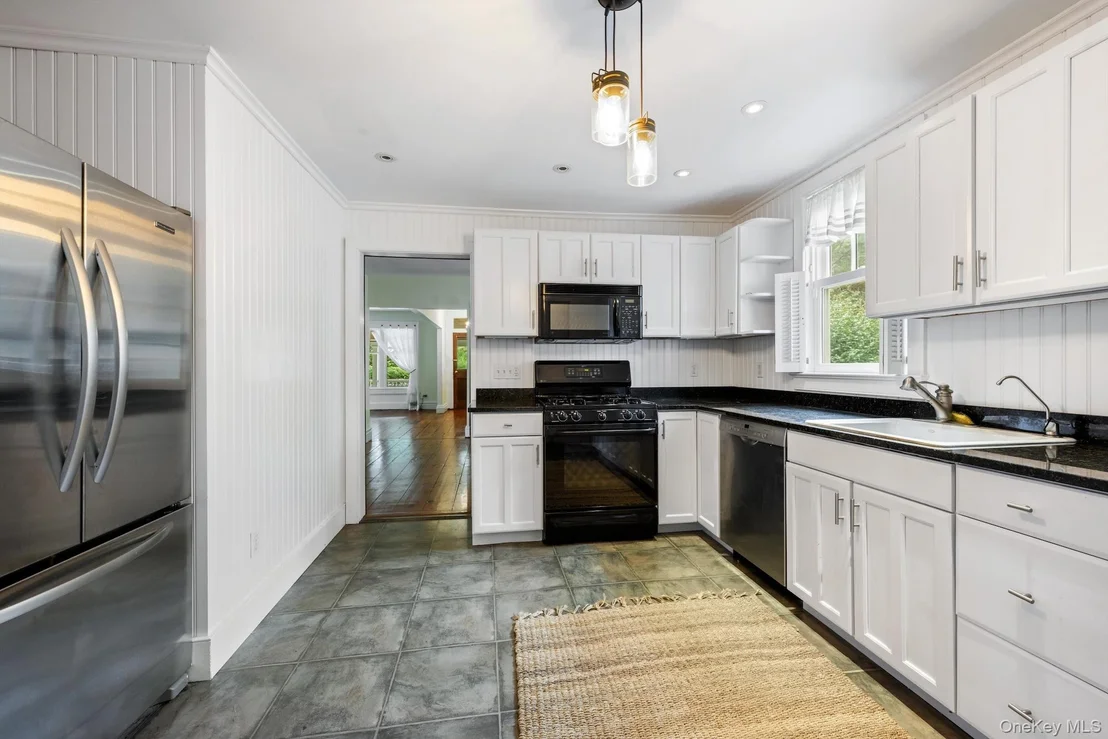 Photo of 25105 Main Road N