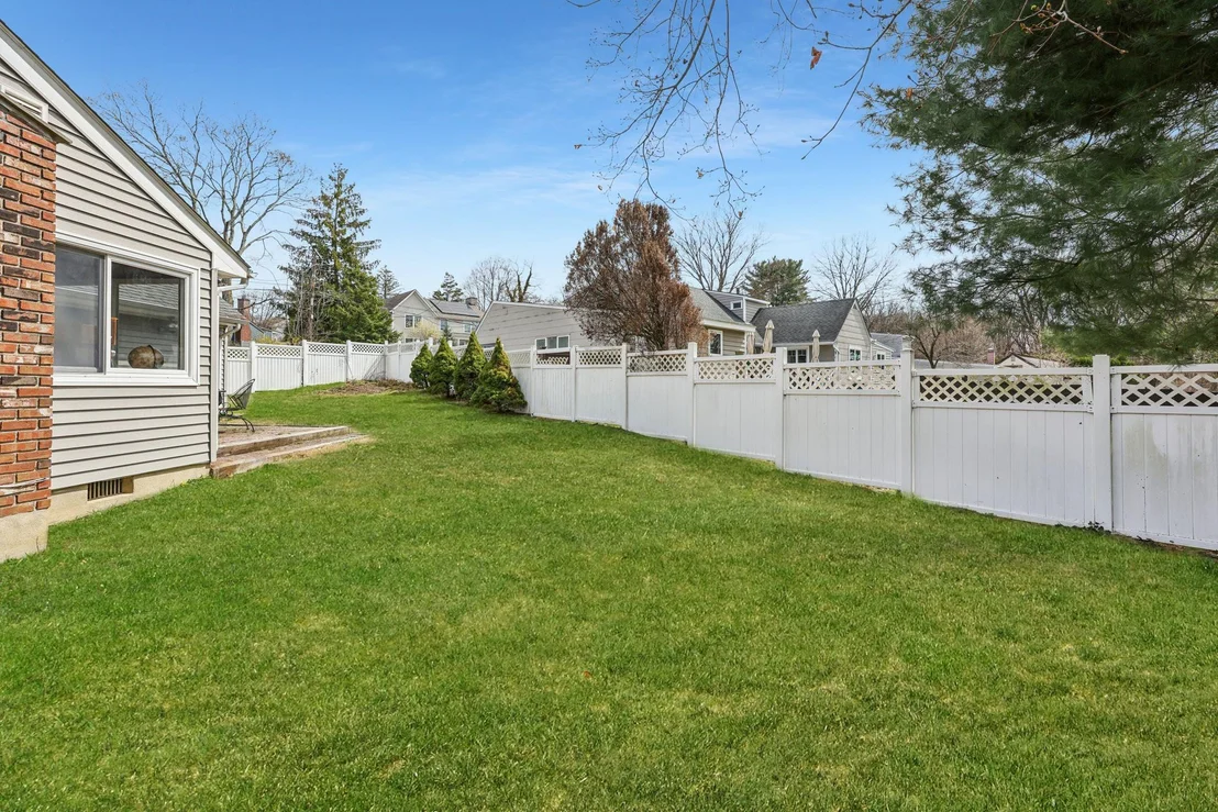 Photo of 1 Lee Lane