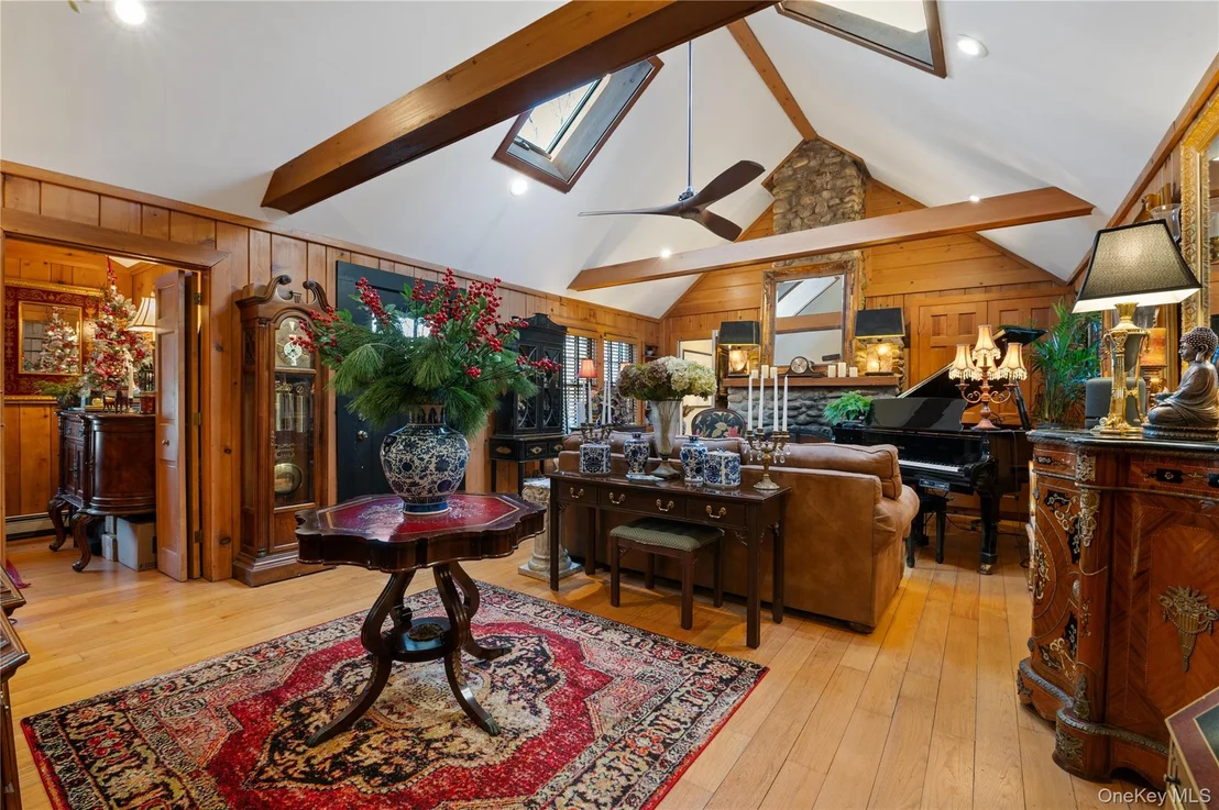 Photo of 136 Beach Road