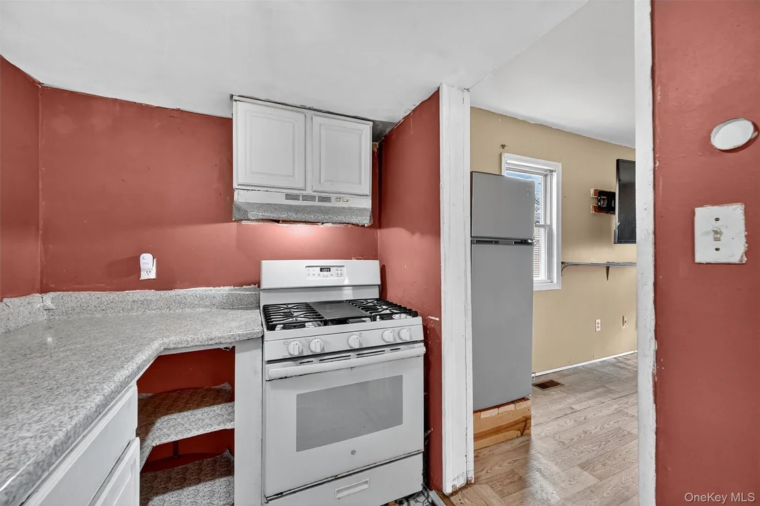 Photo of 1187 Burlingham Road