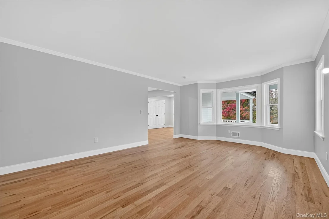 Photo of 33 Crystal Farm Road