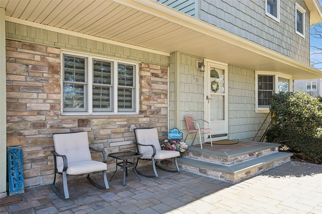 Photo of 19 Sandra Drive