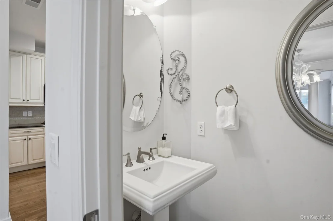 Photo of 136 Hudson Pointe Drive