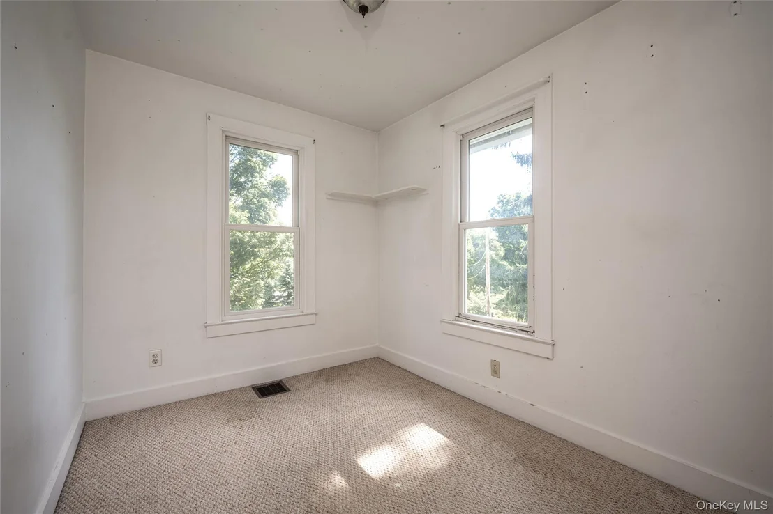 Photo of 672 Tower Hill Road
