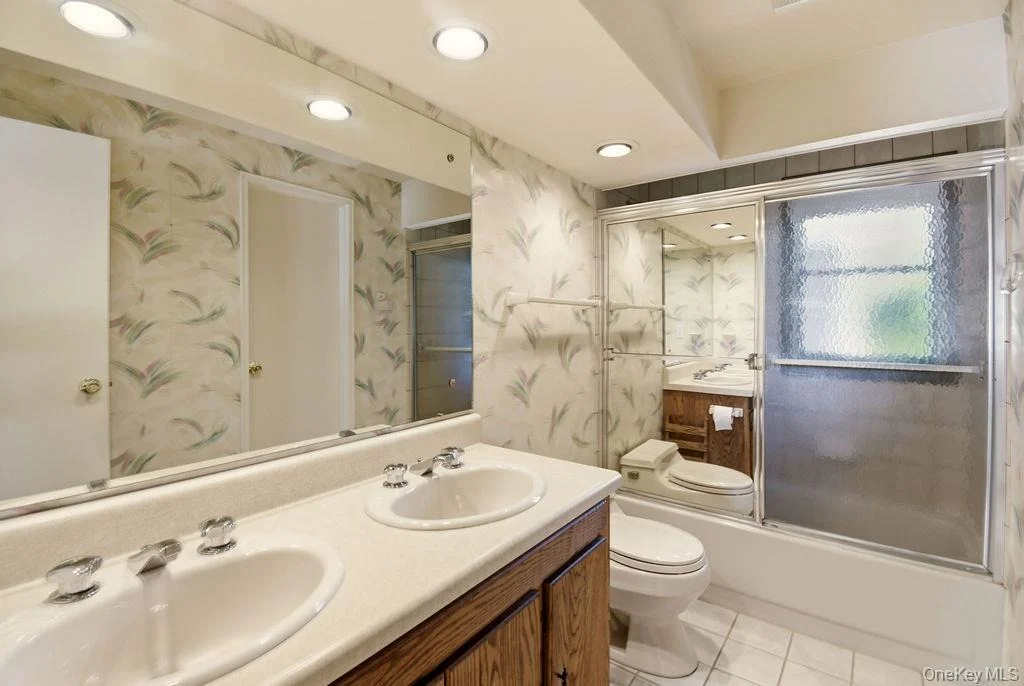 Photo of 6 Budenos Drive
