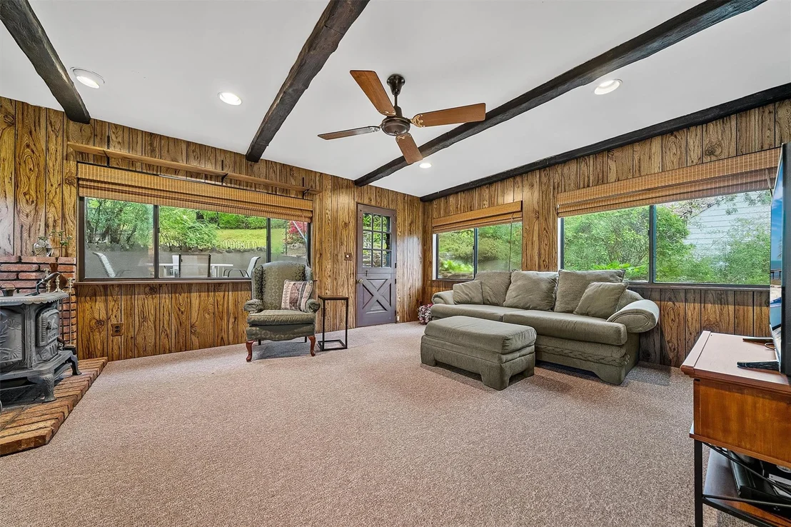Photo of 16 Garretson Road
