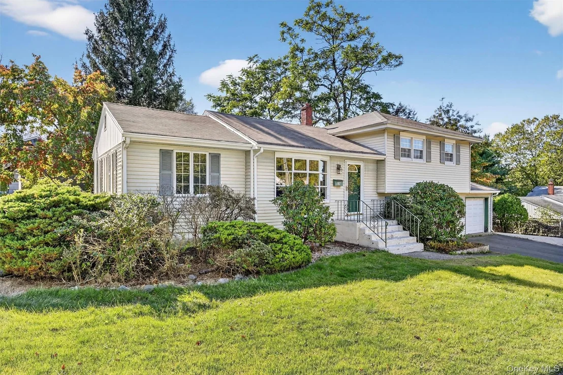Photo of 23 Maplewood Boulevard